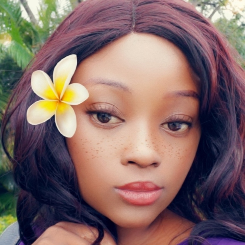 Meet your Posher, Djenane